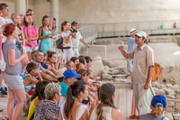 Santorini, traditionele sightseeing bus tour met OIA Sunset - Housity