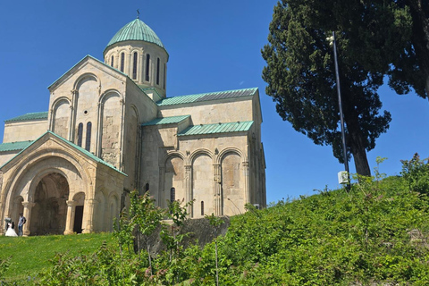 Tbilisi: Private Transfer to Batumi with Guided Tour