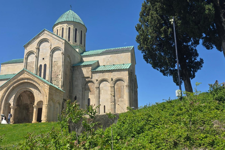 Tbilisi: Private Transfer to Batumi with Guided Tour