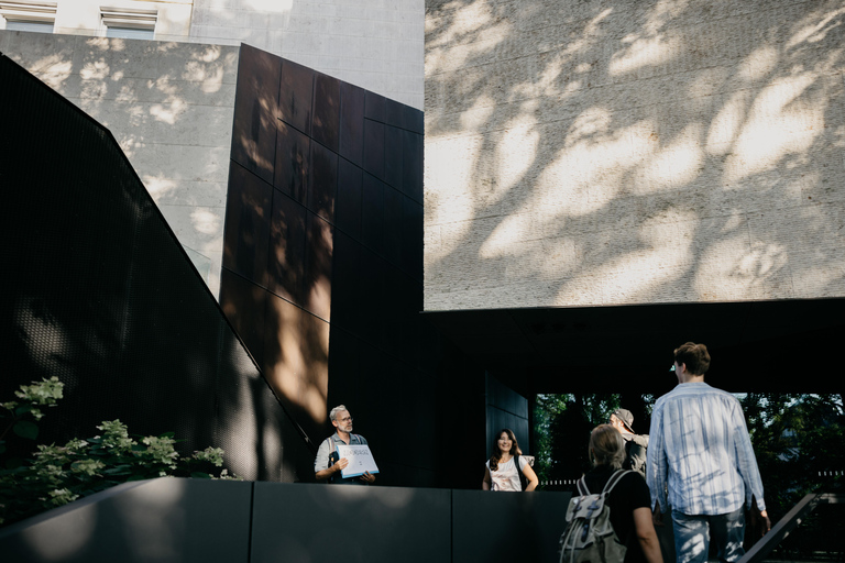 Munich in 500 Years: An Architectural Time Machine in English