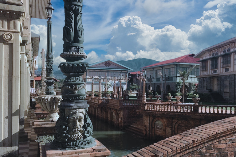 Depuis Manille : Excursion guidée d&#039;une journée à Las Casas Filipinas de Acuzar