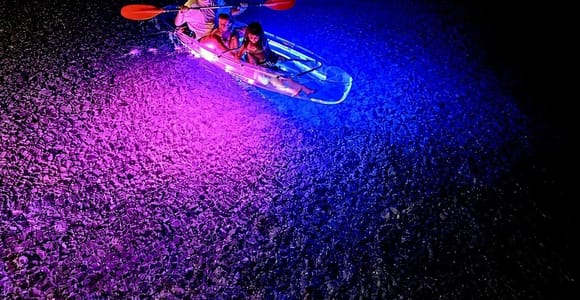 ČIOVO: Lichtertour mit transparentem Kajak & Tretboot am Abend