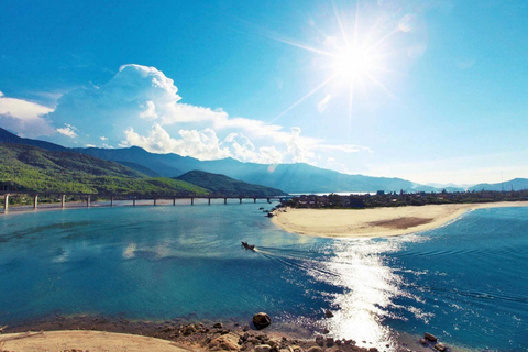 Hue : Met privé auto naar Hoi An via HaiVan Pass &amp; City Of Ghosts