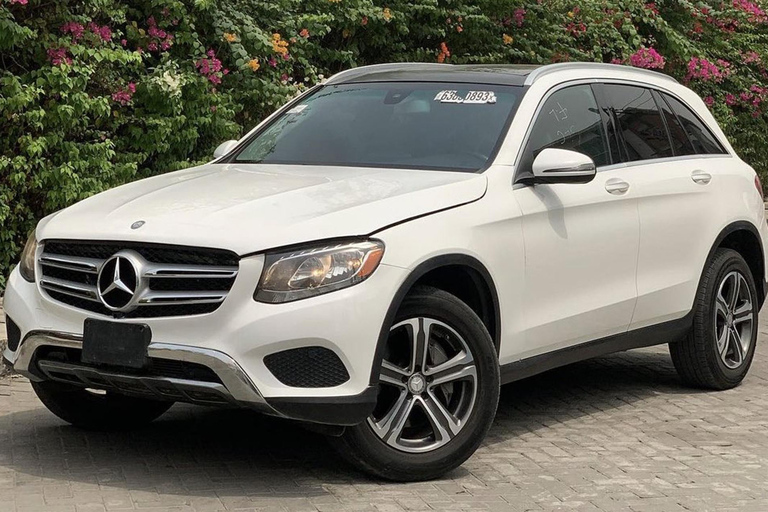 تأجير السيارات الفاخرة / نقل المطار في نيجيرياتأجير السيارات الفاخرة (نقل المطار)