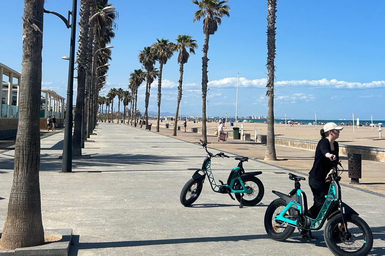 Valencia: Esperienza di noleggio di biciclette elettriche YAMAHA Premium