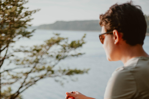 Stockholm: Sunset Canoe Beaver Safari & BBQ on Island Stockholm Pickup & Drop-off