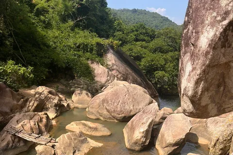 Nha Trang: Witte Boeddha en Ba Ho Waterval Trek