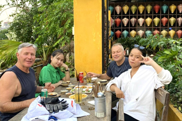 Recorrido en bici y delicias locales de comida callejera