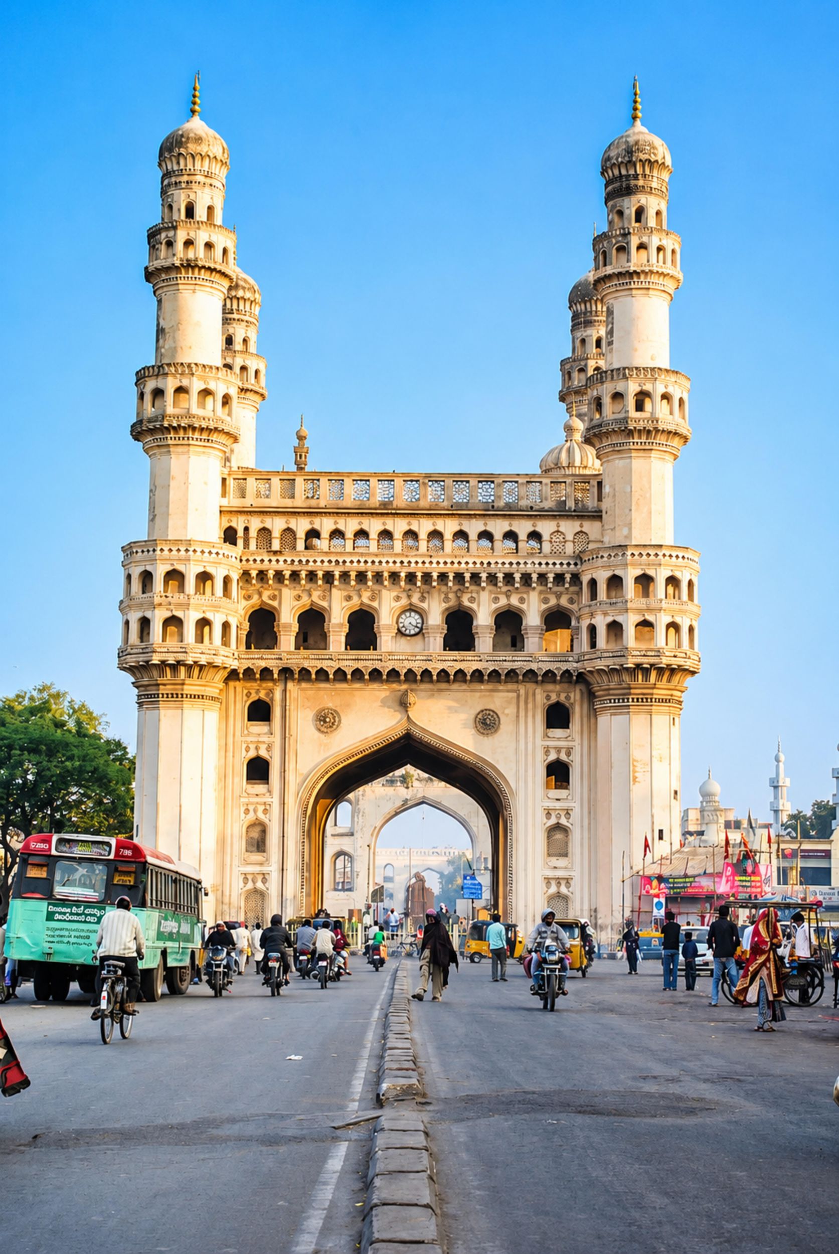 Hyderabad: Erstelle deine eigene Reiseroute mit Privatwagen und Guide