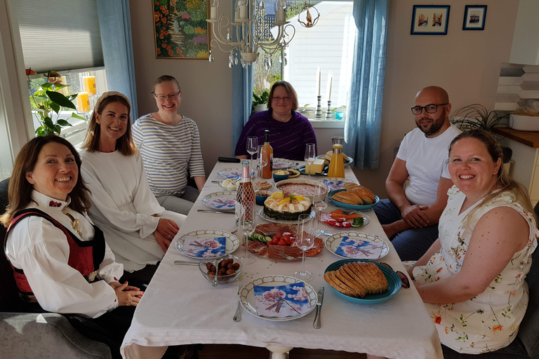 Bergen: Home-Hosted Lunch with a Local