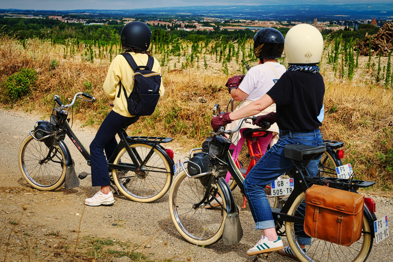 Carcassonne: Solex ride with guide and French-style brunch Carcassonne: Solex tour with guide and French brunch