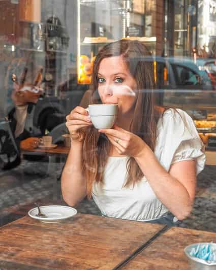 Trastevere Photo Tour with Coffee and Street Food