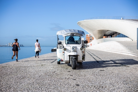 Lisbon: Private Tuk Tuk Tour with Entry to Lisbon Cathedral Pick-up at Hotel