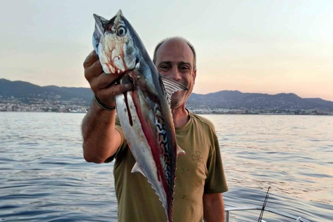Cádiz: Fishing trip on a boat with skipper Cádiz: Fishing trip on a boat with a skipper
