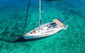 Heraklion: Dia Island Sailboat Cruise with Swimming and Meal