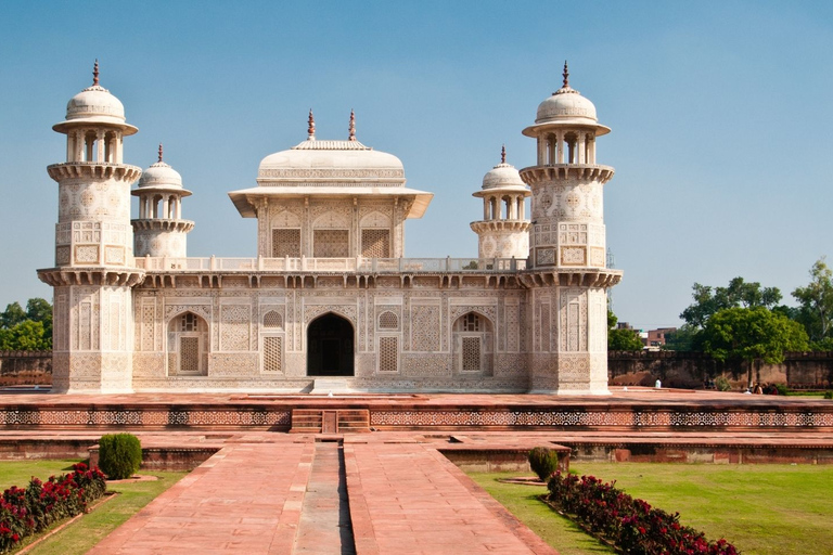 Vanuit Delhi: Taj Mahal, Agra Fort en Baby Taj TourTour met gids + lunch + toegangsprijs + AC-auto