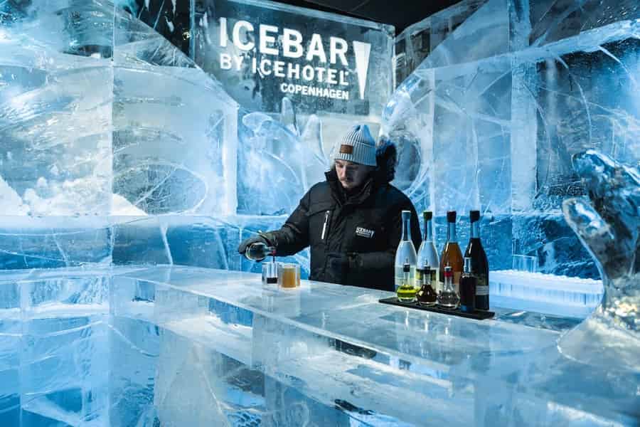 Kopenhagen: ICEBAR by ICEHOTEL Eintrittskarte mit Getränk. Foto: GetYourGuide