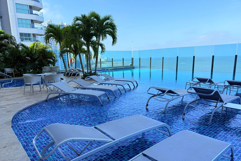Luxury Day Pass at Hotel Estelar with Brunch Menu and Infinity Pool Luxurious Day at the Estelar Hotel: Brunch Menu and Infinity Pool