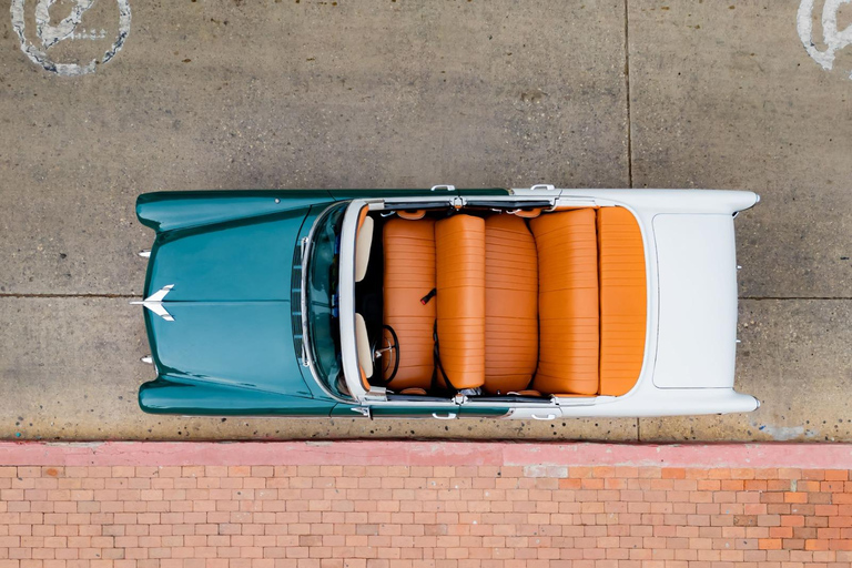 Take a ride in a vintage car and snap some photos in Cartagena de Indias Vintage car ride with a photo shoot