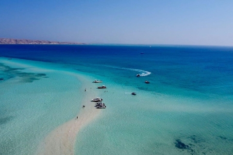 Hurghada: Privates Luxus-Schnellboot mit Schnorcheln und Früchten.