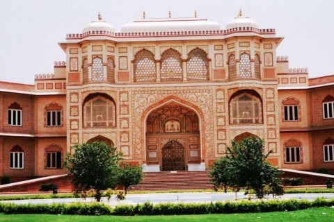 From New Delhi: Jaipur Guided City Tour with Hotel Pickup Only Guide Service - Tour with Guide Only