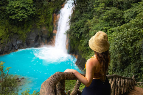 Day trip to Rio Celeste from San José