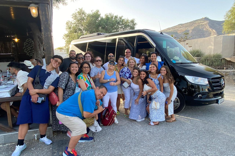 Santorini Highlights Tour with Authentic Greek Lunch