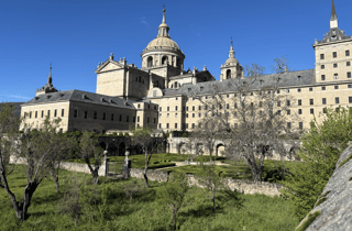 Ab Madrid: Tour nach El Escorial & Segovia mit Offiziellem Guide