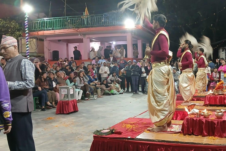 Pokhara: Aarati ceremonie in Tal Barahi tempel met gids