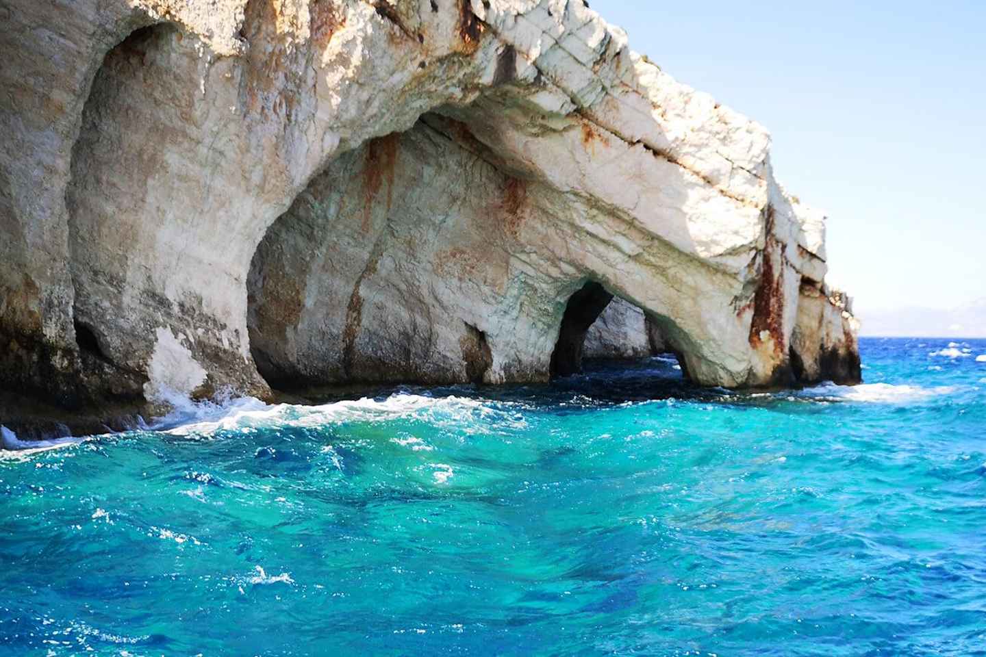 Zakynthos: Xigia, Navagio Shipwreck and Blue Caves Boat Tour