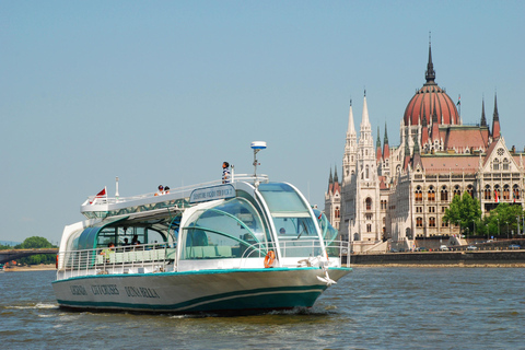 Budapest: Scenic Danube Cruise with Welcome Drink Budapest: Sightseeing Cruise on the Danube with Dinner and Welcome Drink