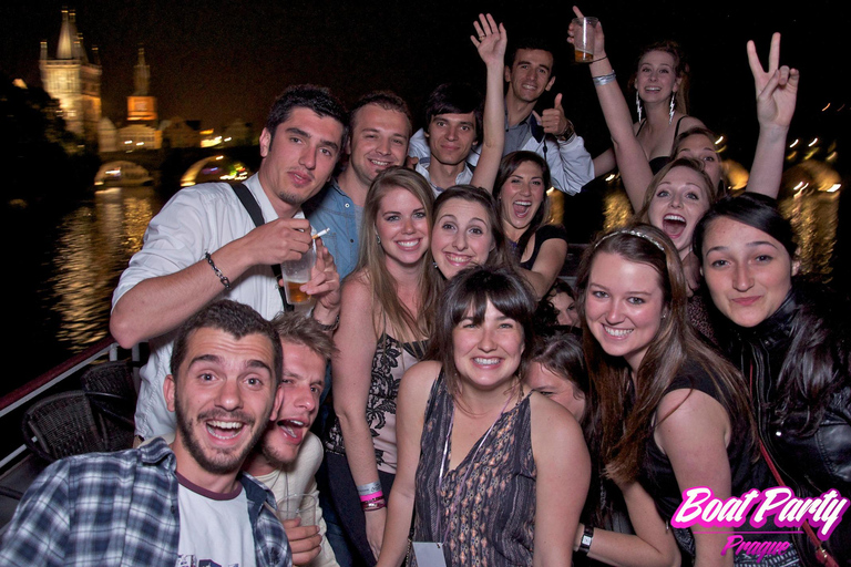 Prague: Boat Party with Unlimited Drinks &amp; After Party Entry2-Hour Boat Party &amp; Club Entry