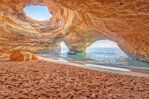 Armação de Pêra: Benagil Caves and Secret Beaches Boat Trip