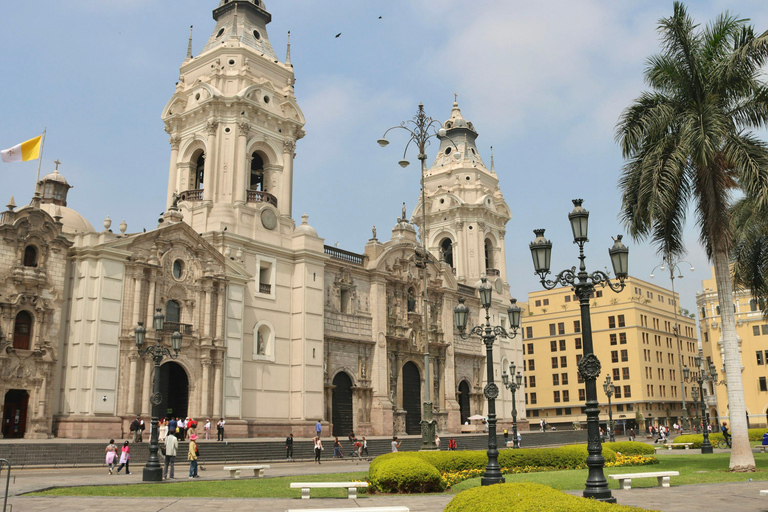 Colonial Lima Sightseeing Tour with Santo Domingo or San Francisco Convent City Tour with Monasterio San Francisco - Catacombs