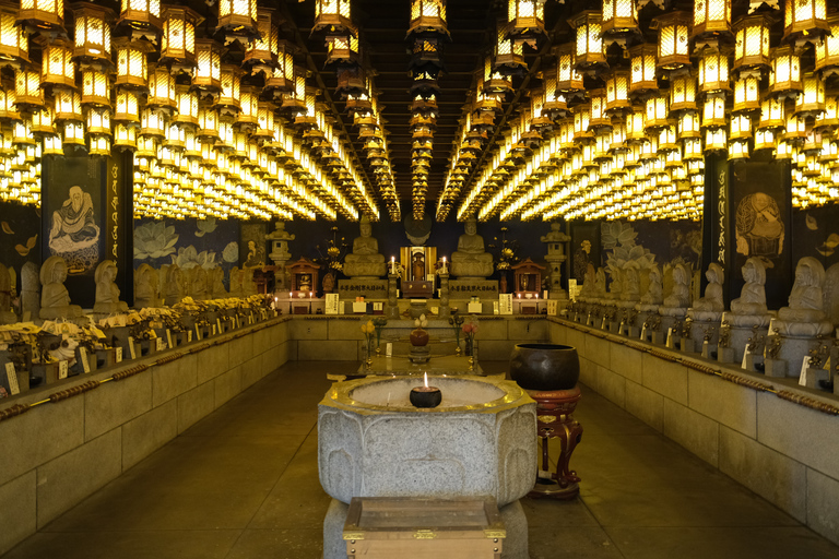 Private Hiroshima: Peace Memorial Park and Miyajima Day Trip