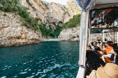 Van Sorrento: Amalfi en Positano Full-Day Shared Boat Tour09:00 uur vertrek - groepsreis zonder ophaalservice