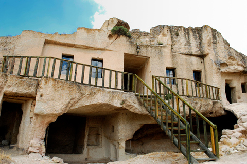 Rode tour door Cappadocië met lunch en museumtickets (kleine groep)Cappadocië rode tour met lunch en museumtickets kleine groep