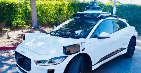 Los Angeles: Private Tour mit selbstfahrendem Auto mit Abholung