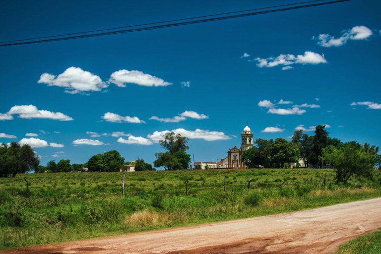 Almacén de la Capilla - doświadczenie winiarskie w CarmeloDoświadczenie i transport z Colonia del Sacramento