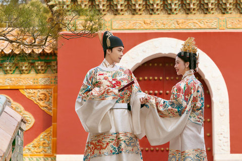 Beijing: Ming Dynasty Costume Experience Families or Couples 3 person - Ming Dynasty Chinese costume experience