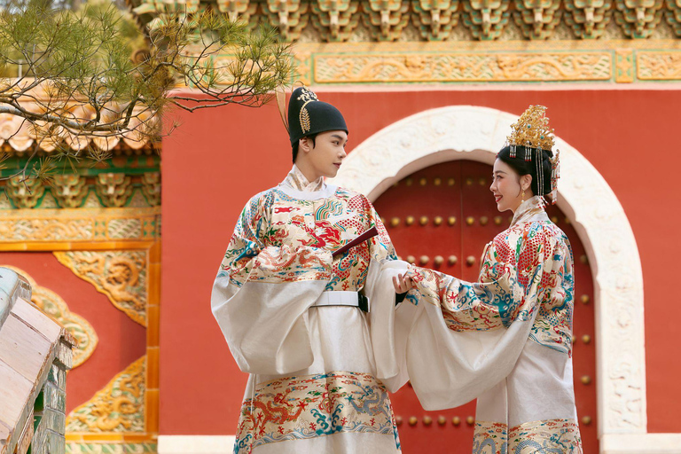 Beijing: Ming Dynasty Costume Experience Families or Couples 3 person - Ming Dynasty Chinese costume experience