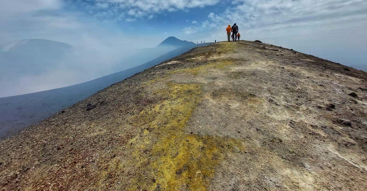Afbeelding 8 van Onze Etna-excursie vanuit Catania met de kabelbaan en een 4x4 tot 3340 meter.