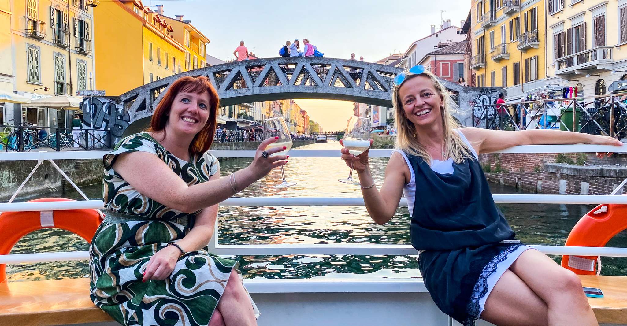 Milan, Navigli District Canal Boat Tour met Aperitivo - Housity