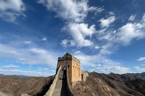 Beijing: Jinshanling Great Wall Private Tour with Lunch Bus to Jinshanling Great wall Hiking tour from Beijing