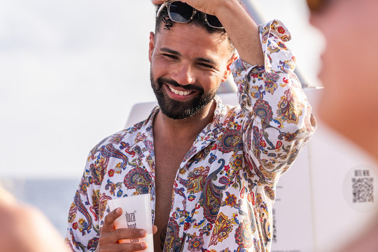 Ibiza: Half Day Pass at Ibiza Boat Club with Brunch & Drinks Bottomless Brunch Boat Party: General Admission