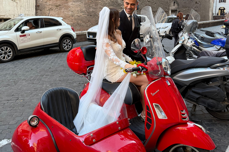 Rome Vespa Sidecar Tour: 90-Minute Panoramic Experience Shared Sidecar Experience