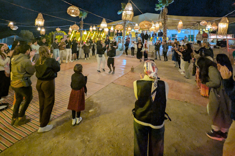 Marrakesch: Dinner-Show in der Wüste Agafay, Kamelritt und 1 Stunde BuggyfahrtMarrakech: Agafay Wüsten-Dinner-Show und Kamel-Ritt