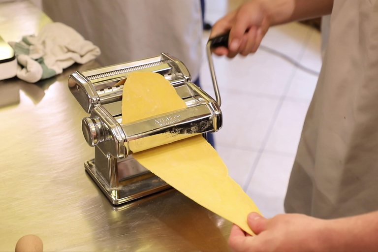 Handmade Pasta and Dessert Cooking Class with Dinner