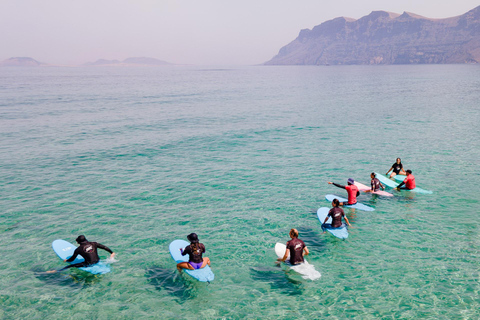 Lanzarote: Beginner's surfing lesson at Famara beach Package of 3 beginner surfing lessons (2 hours each)