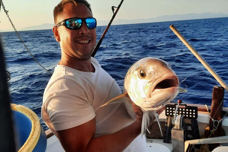 Rhodes : Excursion de pêche avec barbecue et baignade